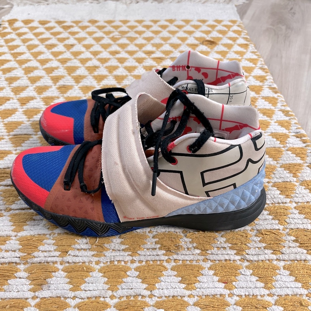 Nike Kyrie Irving 2 What The